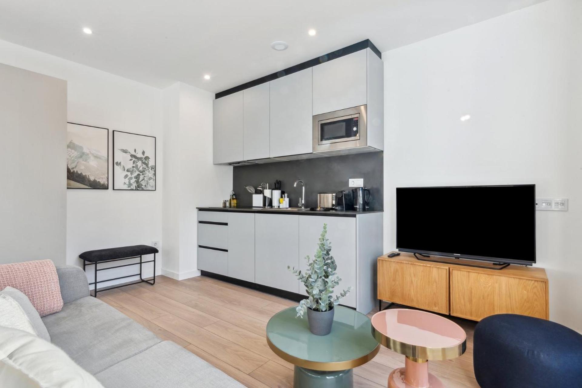 Limehome Valencia Carrer Del Pare Palau I Quer Exteriér fotografie
