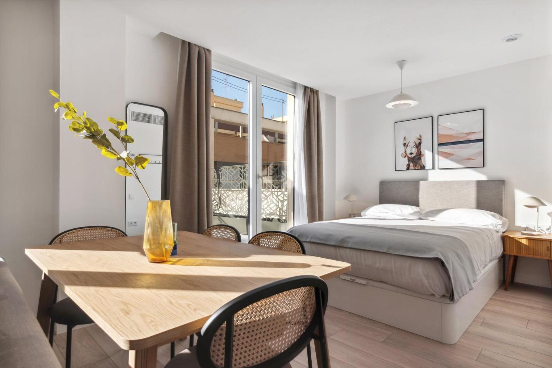 Limehome Valencia Carrer Del Pare Palau I Quer Exteriér fotografie