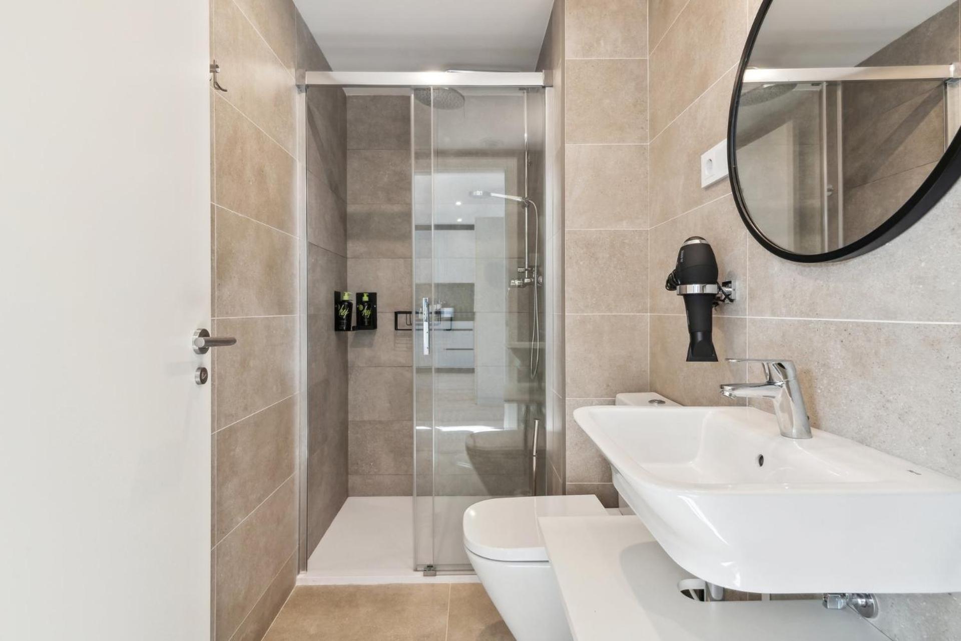 Limehome Valencia Carrer Del Pare Palau I Quer Exteriér fotografie