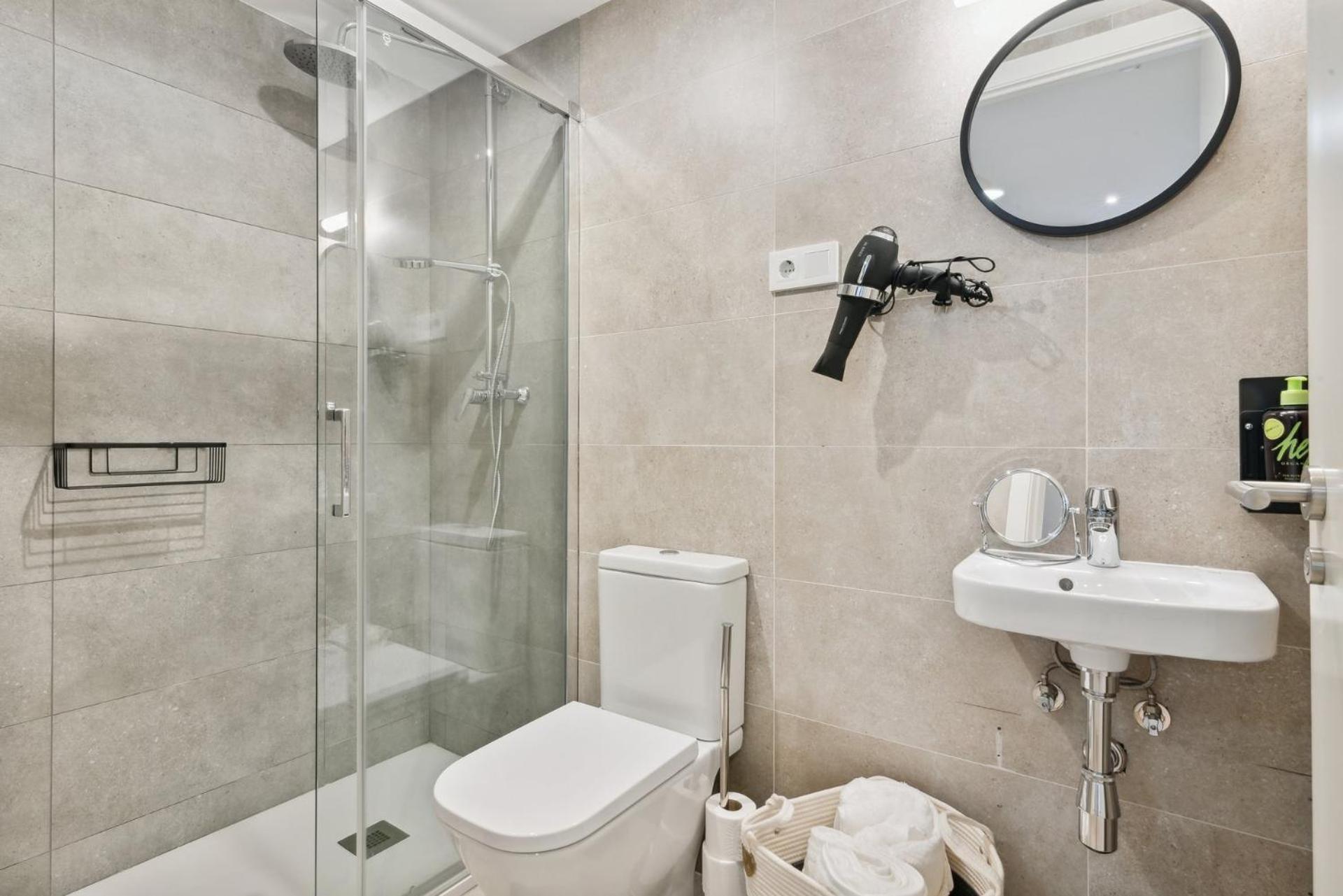 Limehome Valencia Carrer Del Pare Palau I Quer Exteriér fotografie