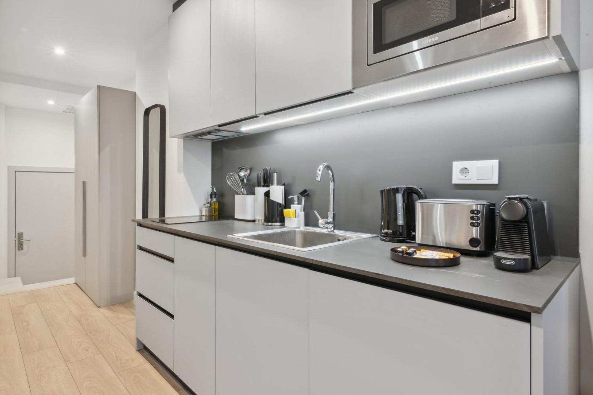 Limehome Valencia Carrer Del Pare Palau I Quer Exteriér fotografie
